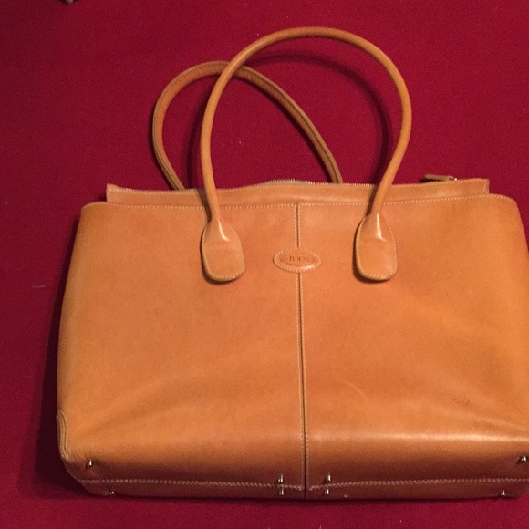 Tod's Handbags - Tods vintage leather Tote
